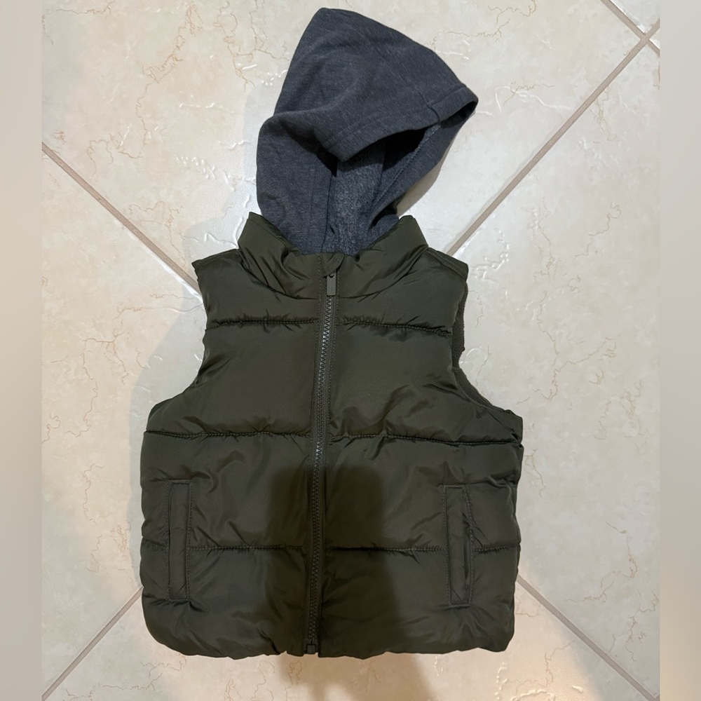 Old Navy Olive Green Puffer Vest Size 2T